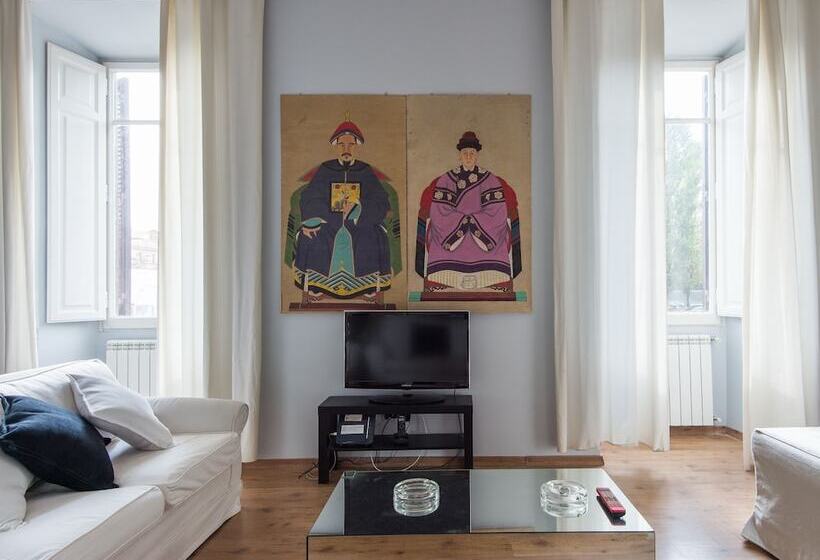 Auditorium Luxury Apartments