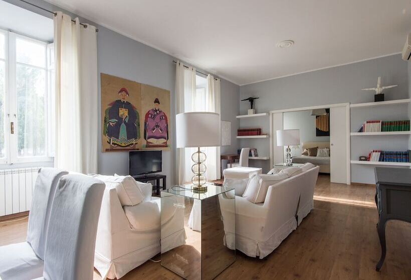 Auditorium Luxury Apartments