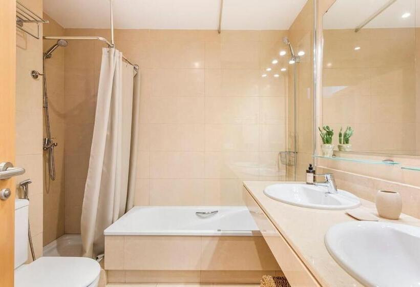 Modern Bright And Welcoming Ocean View Apartment