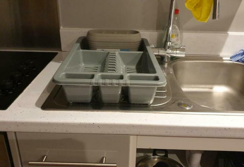 펜션 Bracknell Small Studio