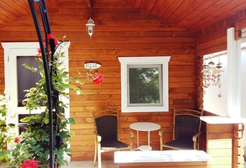 ペンション Guest House Yanita