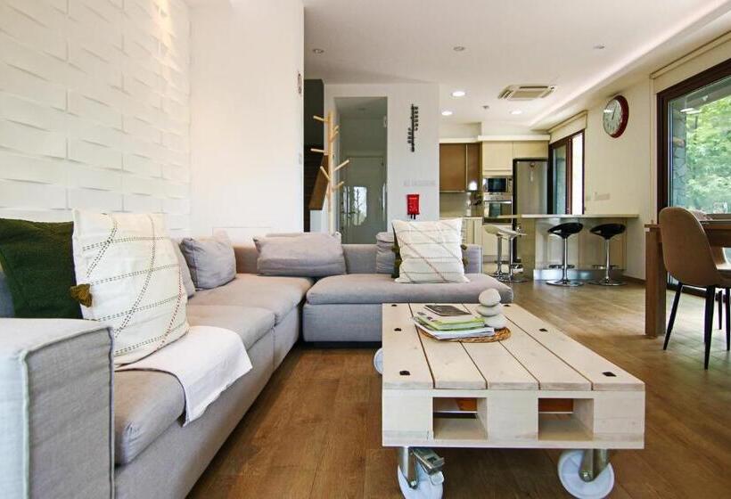 Phaedrus Living: Forest View Luxury Villa Chantara