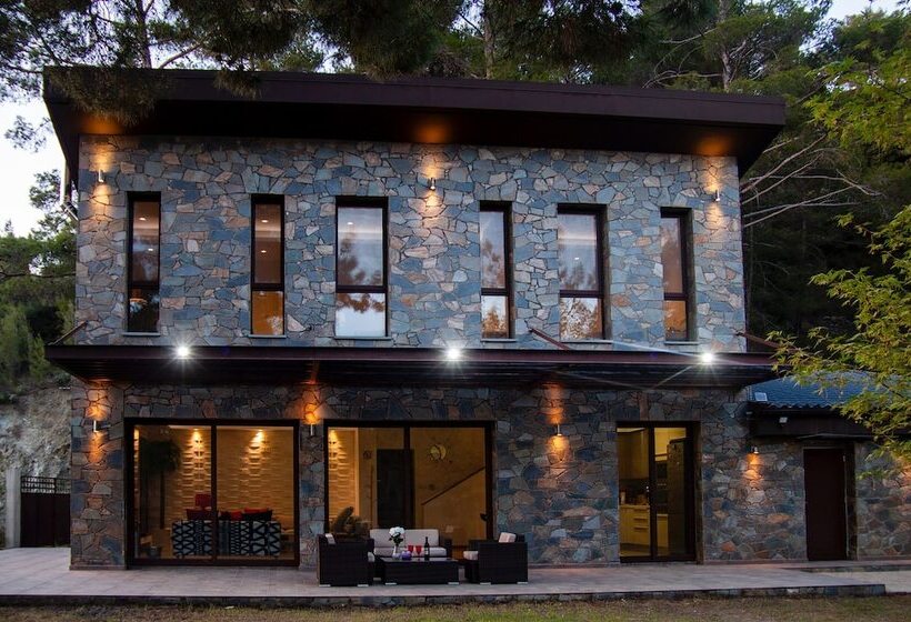 Phaedrus Living: Forest View Luxury Villa Chantara