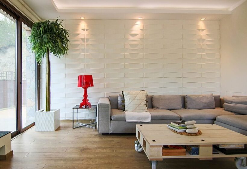 Phaedrus Living: Forest View Luxury Villa Chantara