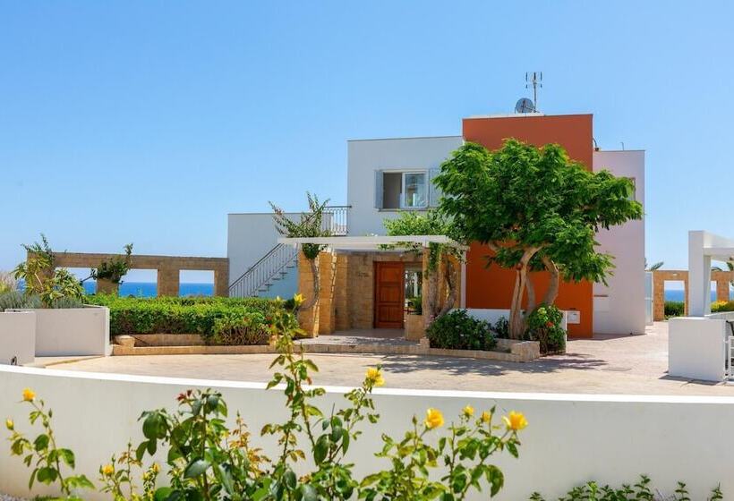 Protaras Seafront Villa Violetta