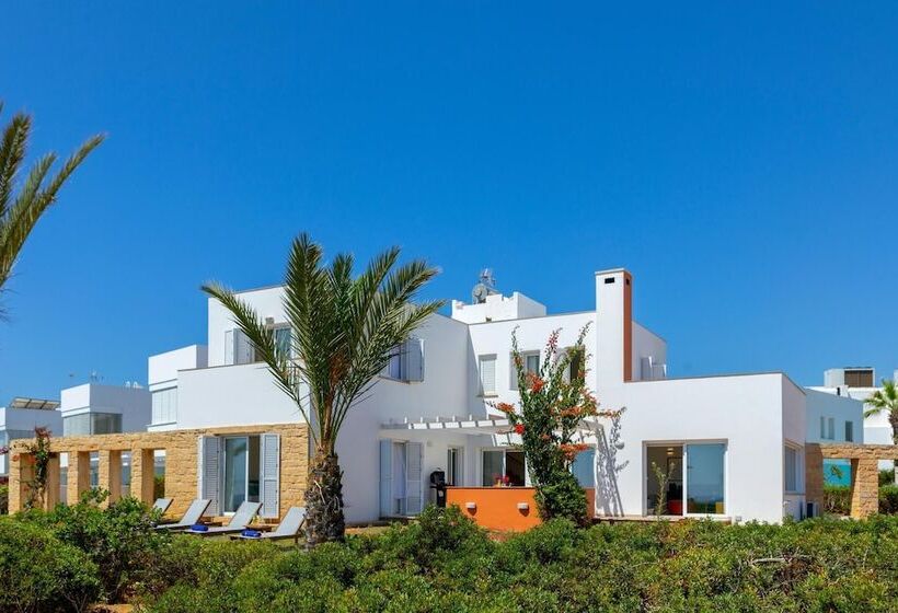 Protaras Seafront Villa Violetta