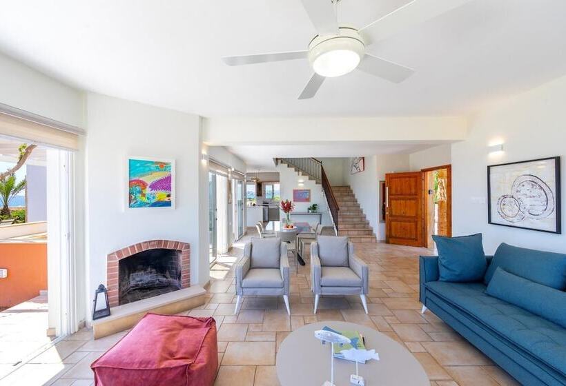 Protaras Seafront Villa Violetta