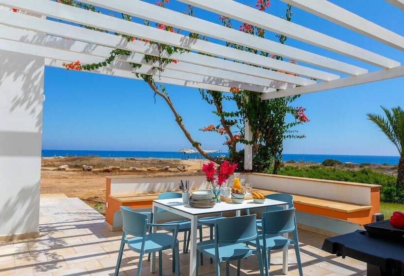 Protaras Seafront Villa Violetta