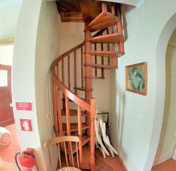 Sintra V4 House With Garden In Colares