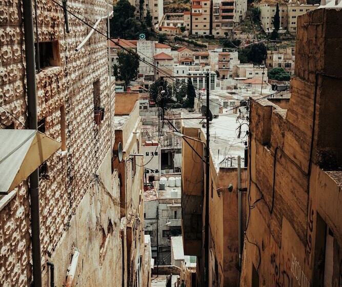 The Royal Luxury Superior Queencot