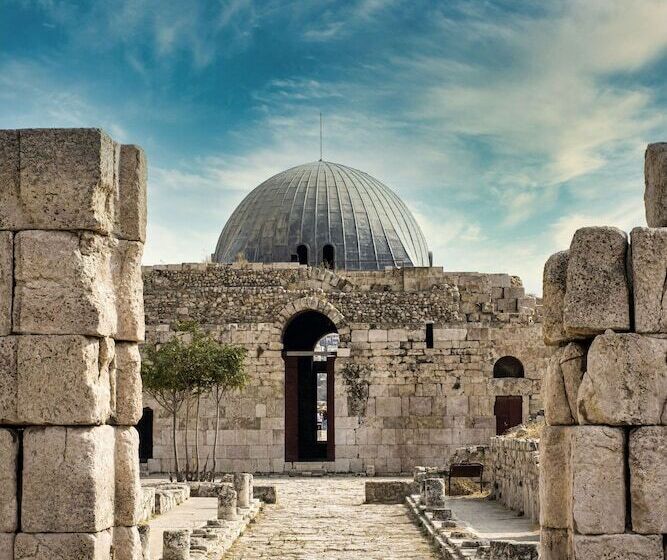 The Royal Luxury Superior Queencot