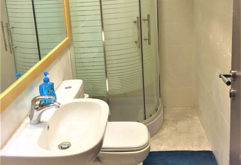 The Royal Luxury Superior Queencot