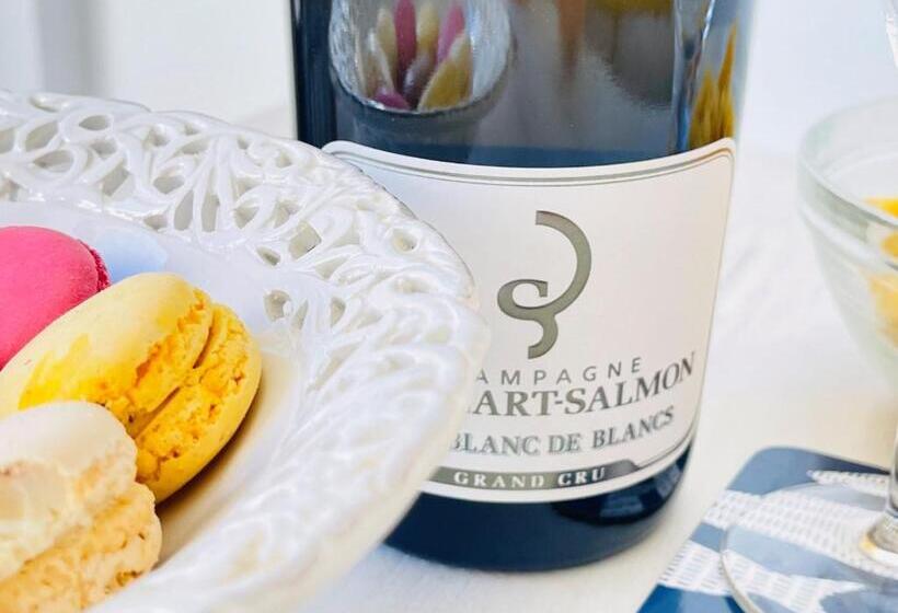 Très Bel Appartement Face Au Port Santa  Piscine