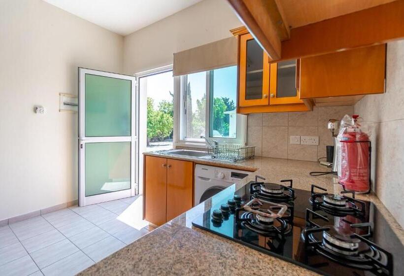 Villa Amelia By Ezoria Villas