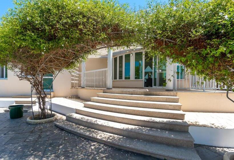 Villa Amelia By Ezoria Villas