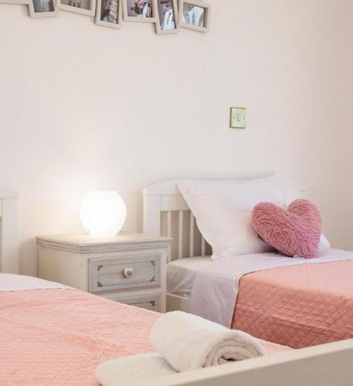 Villa Amelia By Ezoria Villas