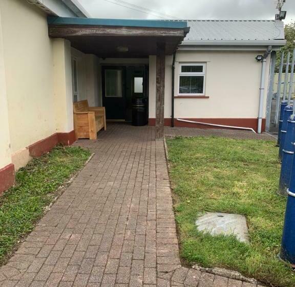 فندق صغير Cwmaman Resource Centre And Bunkhouse