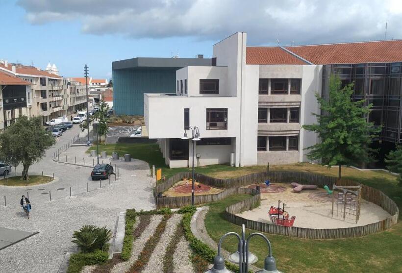 Amália Rodrigues  Apartamento Com 3 Quartos Em Pleno Coração De ílhavo