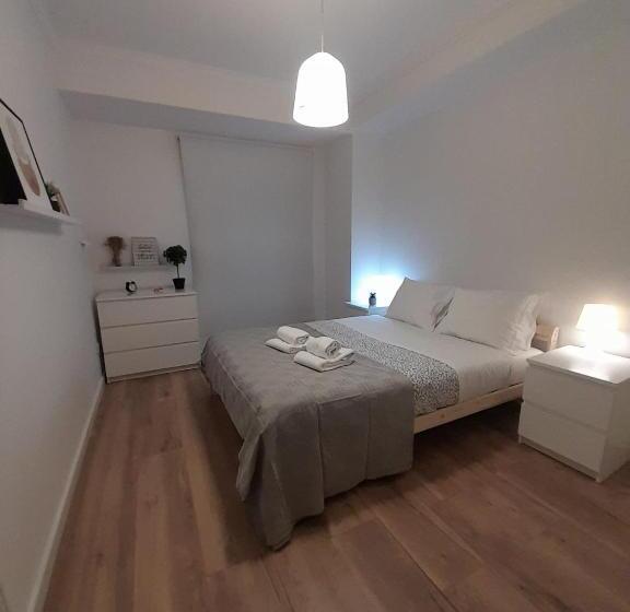 Amália Rodrigues  Apartamento Com 3 Quartos Em Pleno Coração De ílhavo