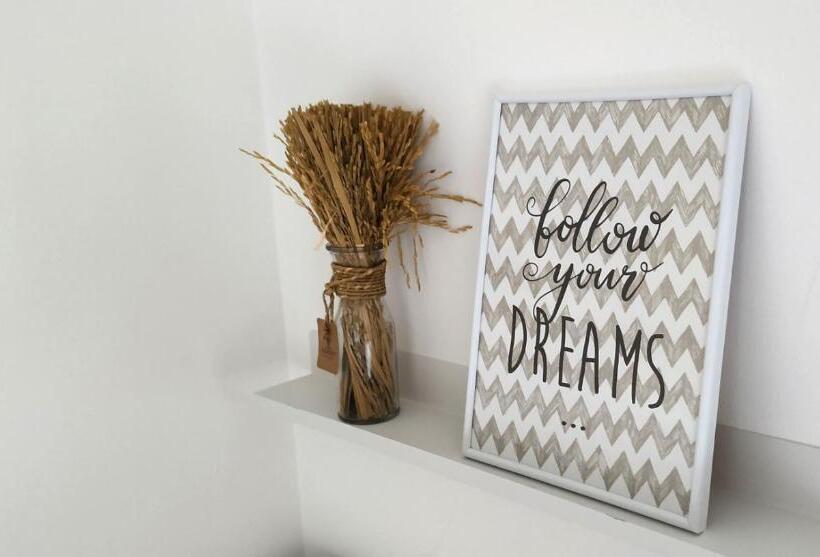 Amália Rodrigues  Apartamento Com 3 Quartos Em Pleno Coração De ílhavo