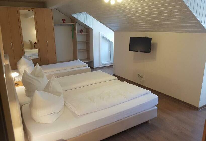 Bed and Breakfast La Locanda Ristorante Pizzeria Garni