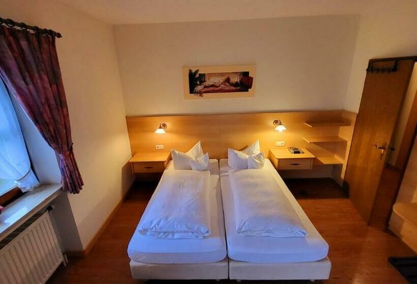 Bed and Breakfast La Locanda Ristorante Pizzeria Garni