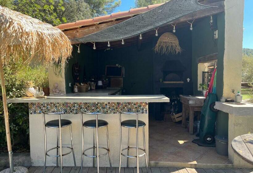 مبيت وإفطار La Maison Perchée