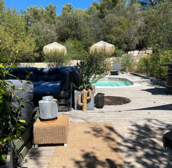 مبيت وإفطار La Maison Perchée