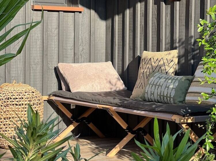 تختخواب و صبحانه Villacanau