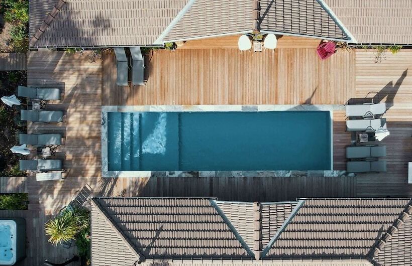 تختخواب و صبحانه Villacanau