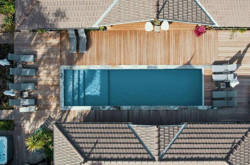 تختخواب و صبحانه Villacanau