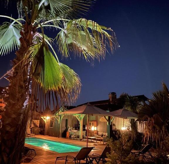 تختخواب و صبحانه Villacanau