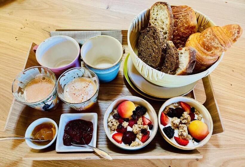 تختخواب و صبحانه Villacanau