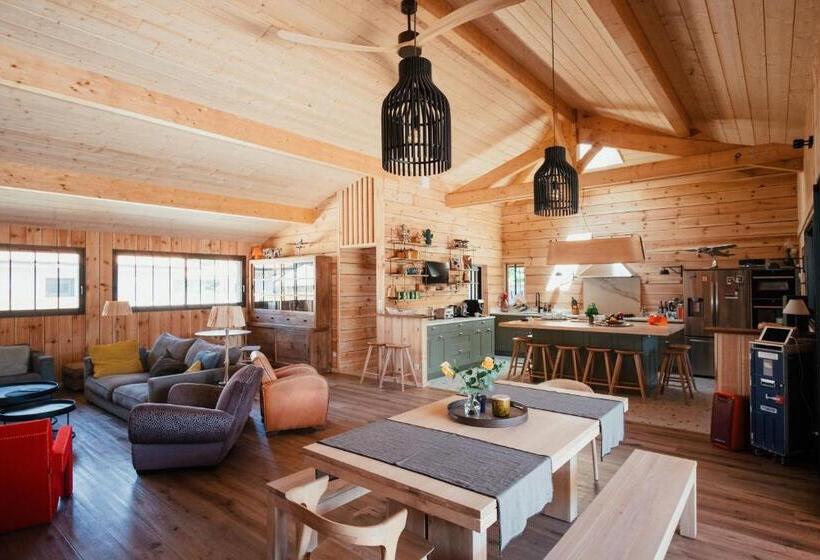 تختخواب و صبحانه Villacanau