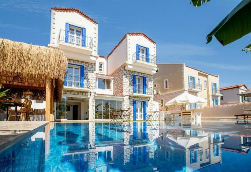 هتل Alacati Fora Bella