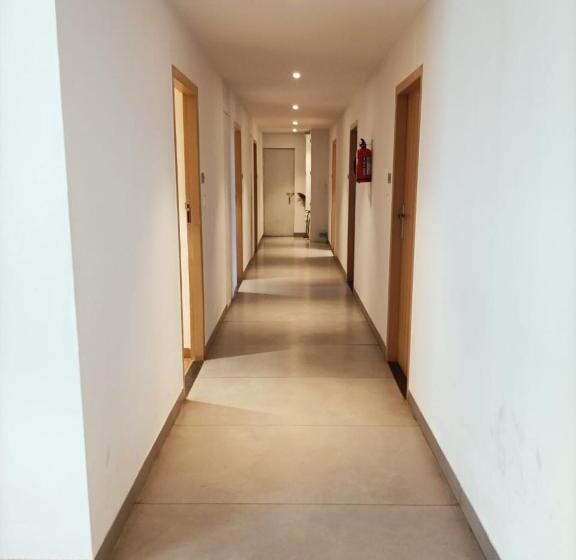 هتل The Paradise International