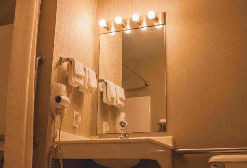 فندق Colfax Inn By Marifah