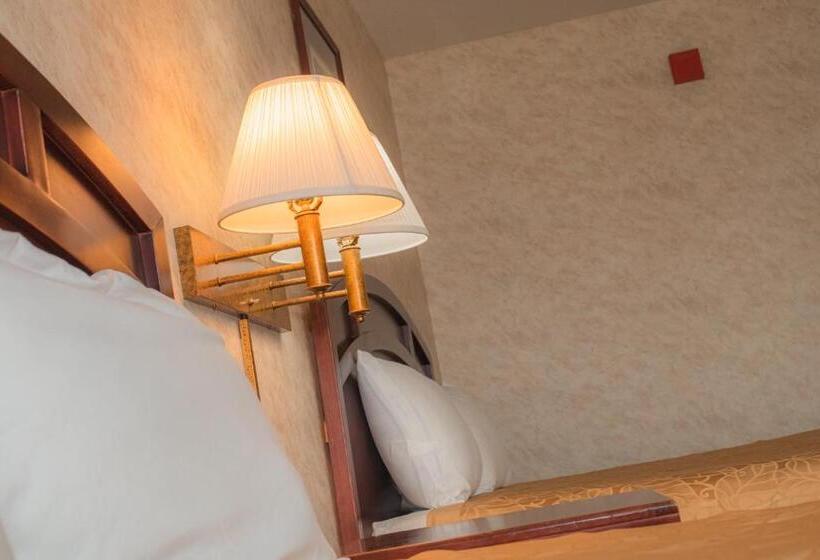 فندق Colfax Inn By Marifah