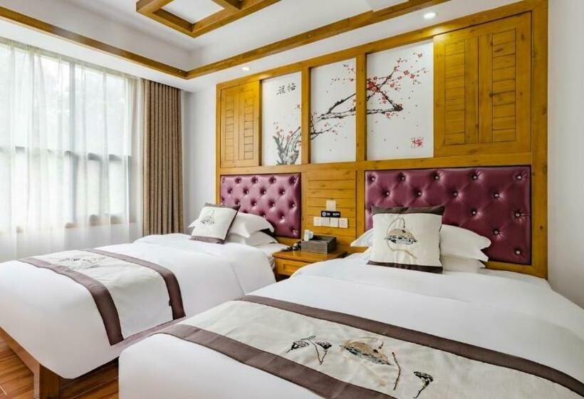 Floral Hotel Yixin Inn Zhangjiajie National Forest Park