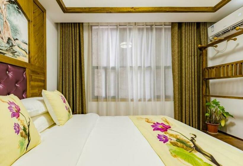 Floral Hotel Yixin Inn Zhangjiajie National Forest Park