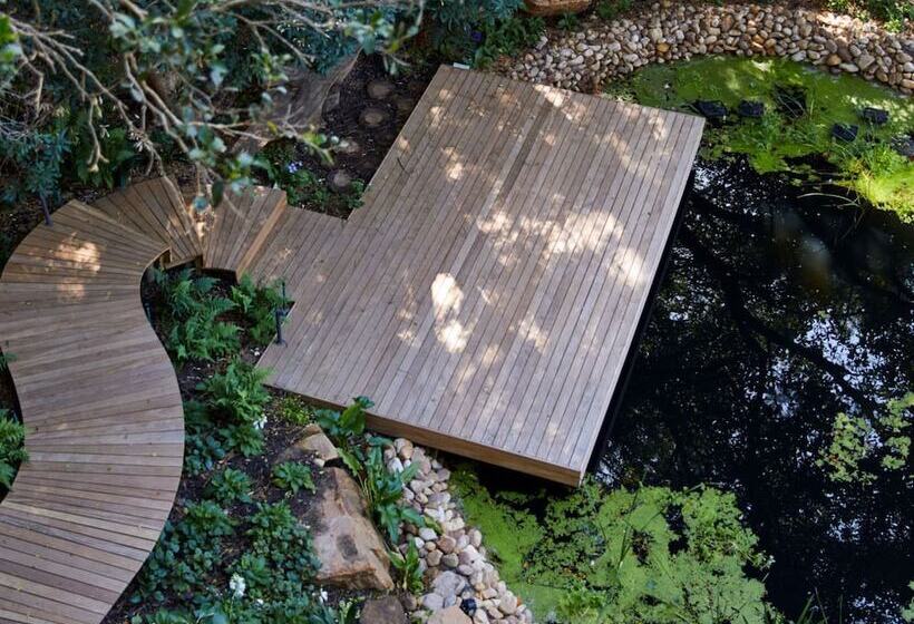 هتل Future Found Sanctuary In Hout Bay By Newmark