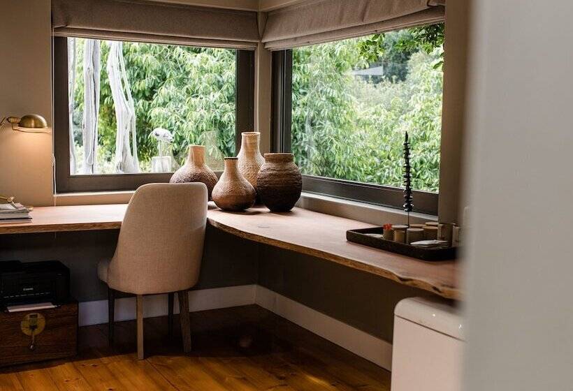 هتل Future Found Sanctuary In Hout Bay By Newmark