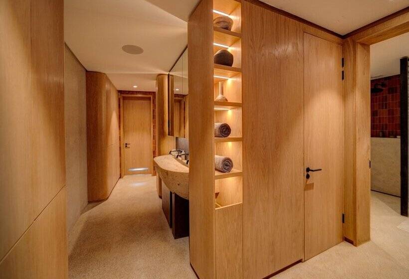 هتل Future Found Sanctuary In Hout Bay By Newmark