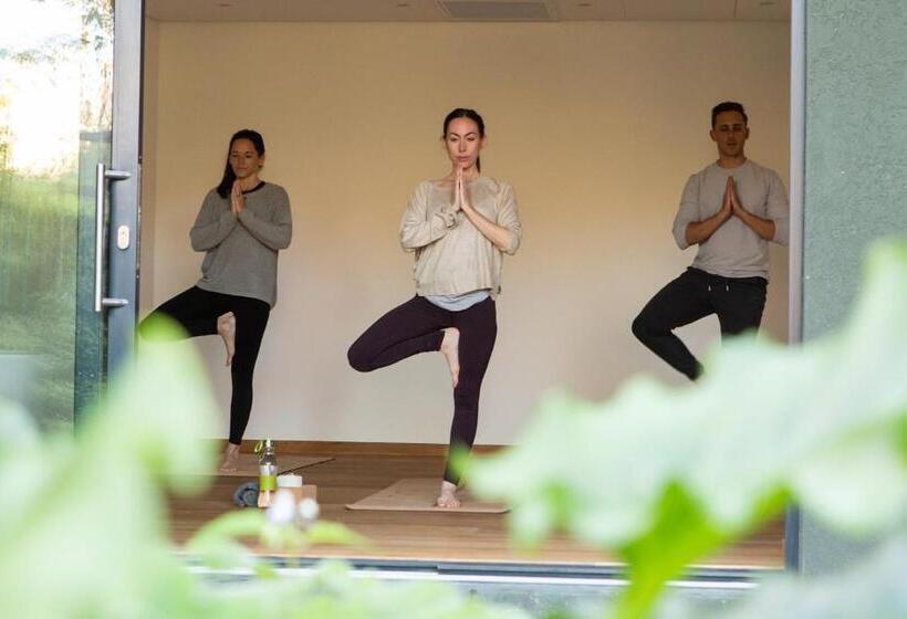 هتل Future Found Sanctuary In Hout Bay By Newmark