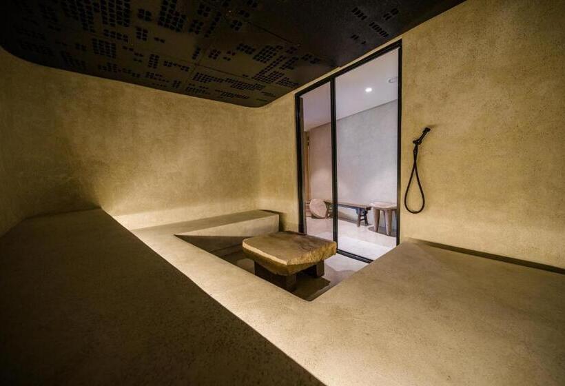 هتل Future Found Sanctuary In Hout Bay By Newmark