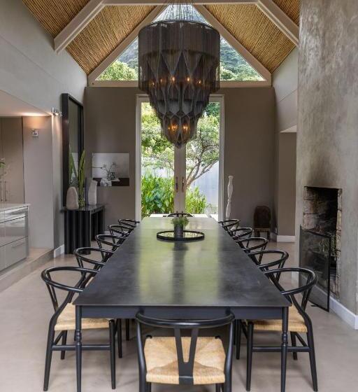 هتل Future Found Sanctuary In Hout Bay By Newmark