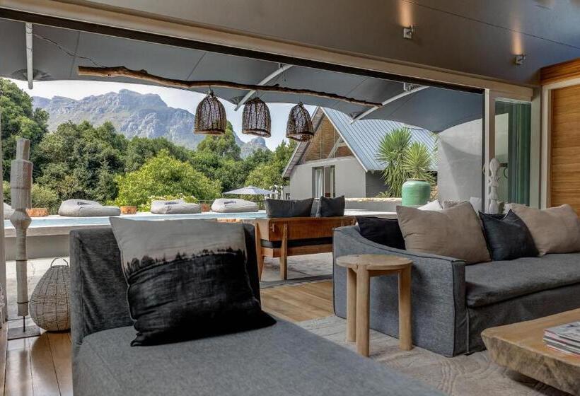 هتل Future Found Sanctuary In Hout Bay By Newmark