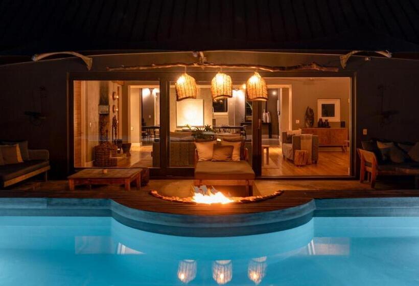 هتل Future Found Sanctuary In Hout Bay By Newmark