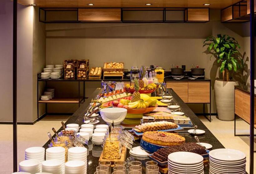 هتل Ibis Budget Balneario Camboriu