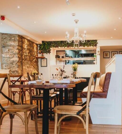 فندق Jt Abergwaun